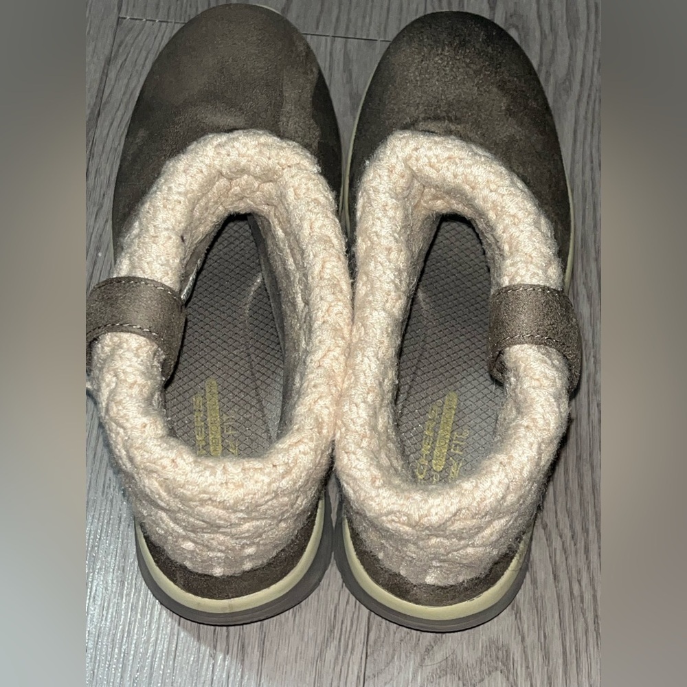 Skechers Relaxed Fit: Easy Going - Cozy Weather Pull-On Ankle Boots,
9.5 - Picture 11 of 12